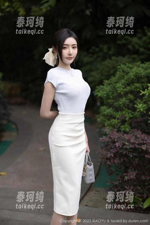语画界-小热巴 语画界 - 当小热巴遇到女孩,这个高清图包值得一看!