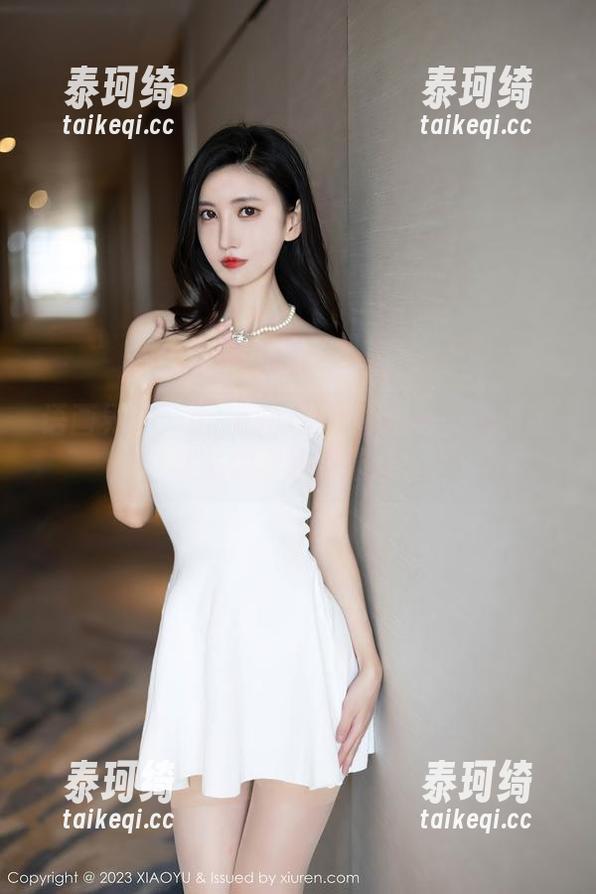 语画界 - 玥儿玥er的浴室奇遇——最新图集带你看水汽缭绕！