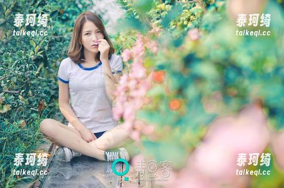 青豆客 - 儿时的“姐姐”，在沛沛Eankei的美图中重现，分享的时候我在想，那时光好像在哪里见过。