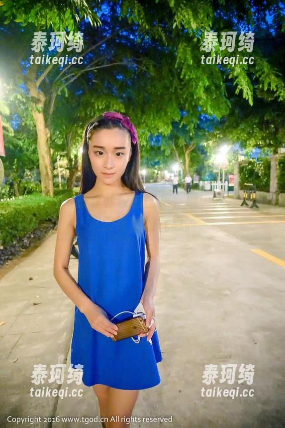 青豆客 - 穆菲菲校服图集，嗯…我想我懂这股青涩的气息。
