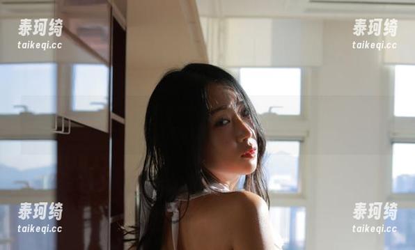 私拍图包：韩国CoCo的夏天与比基尼，搭配令我目瞪口呆的沙滩和完全不听话的打印机！