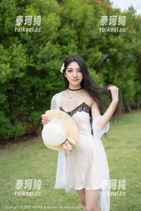 魅妍社 - 看完Jenny佳妮的高清泳衣合集，我觉得我也适合冲浪...只不过是水上漂的那种。
