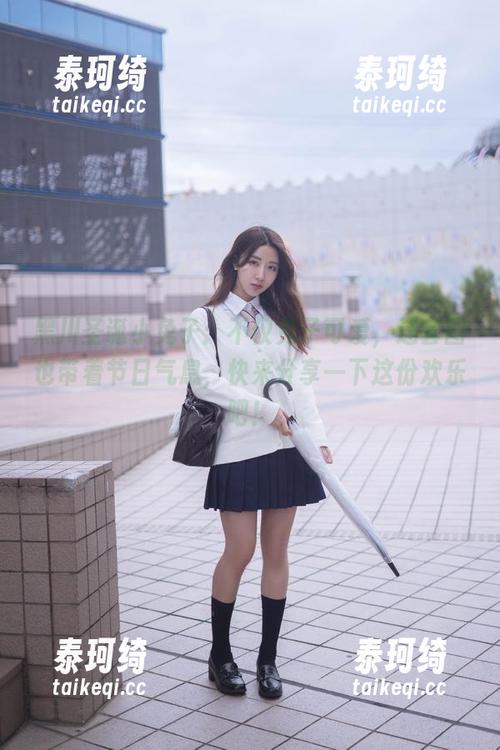 黑川 黑川圣诞小兔子:不仅兔子可爱,连套图也带着节日气息,快来分享一下这份欢乐吧!